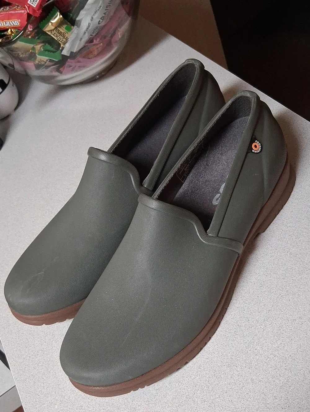 NWOT WOMENS BOGS SWEETPEA IN  OLIVE GREEN SIZE 9 WATERPROOF SLIP ON SHOE